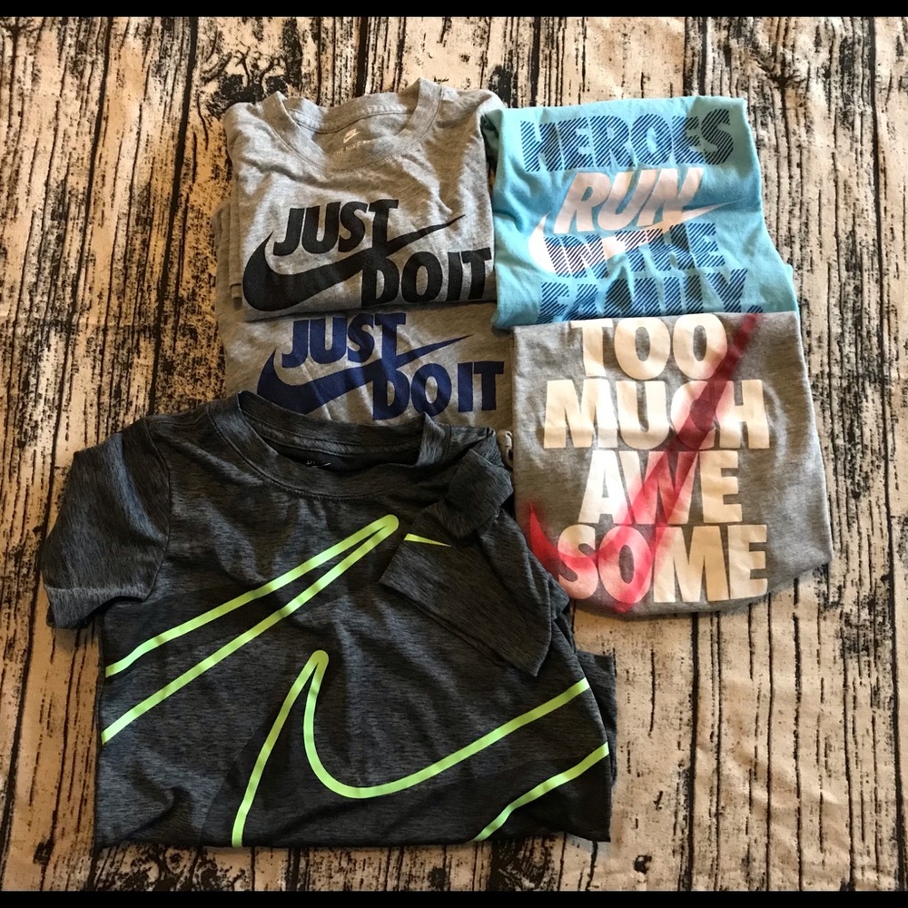 Boys Nike shirt sleeve